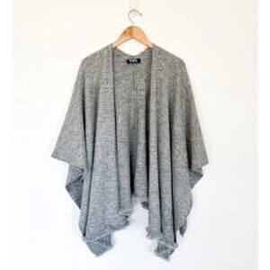 Beryll Cashmere Serape | Light‎ Gray Oversized Blanket Scarf With Stretch